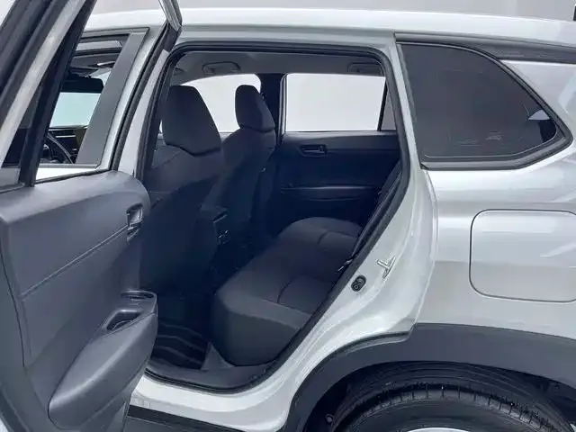 Toyota Corolla Cross — Фото автомобиля 13