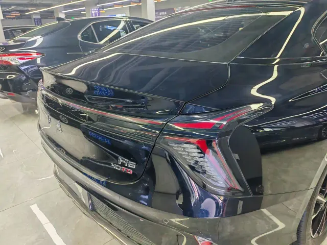 Hongqi H6 — Фото автомобиля 13