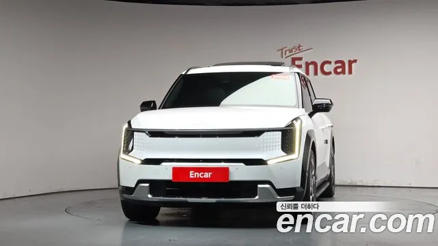 Kia EV9 — Фото автомобиля 3