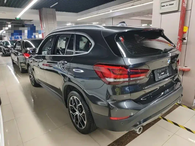 BMW X1 — Фото автомобиля 4