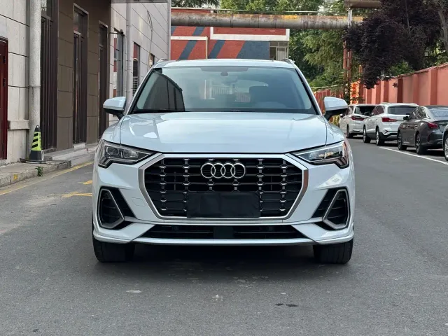 Audi Q3 — Фото автомобиля 3