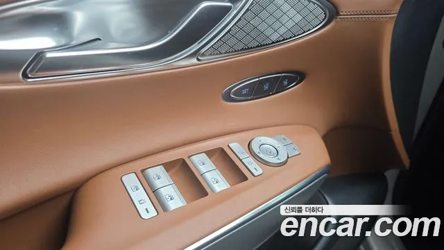 Genesis GV70 2.5T Бензин AWD — Фото автомобиля 18