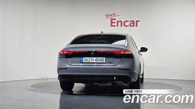 Honda Accord — Фото автомобиля 4