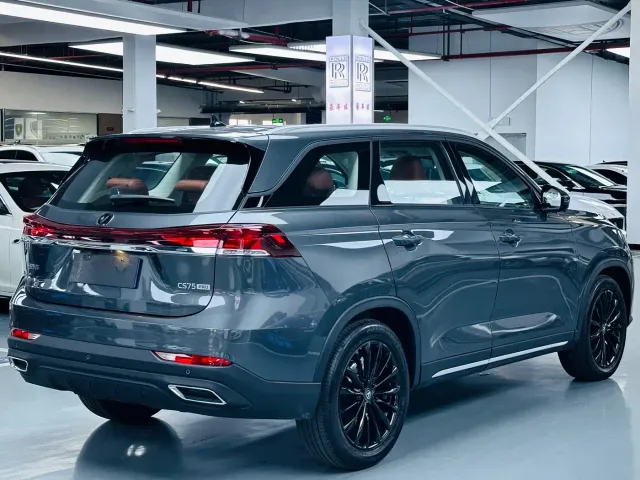 Changan CS75 — Фото автомобиля 15