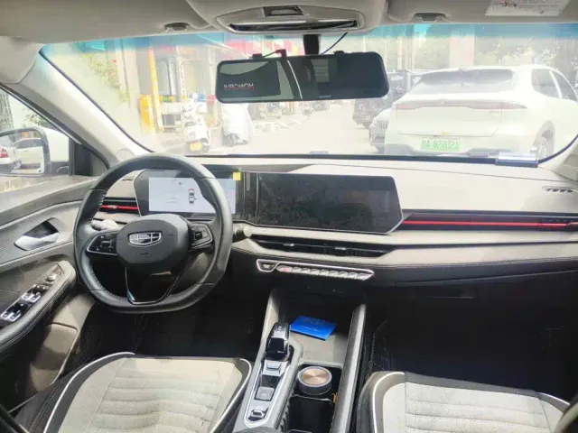 Geely Binrui — Фото автомобиля 12