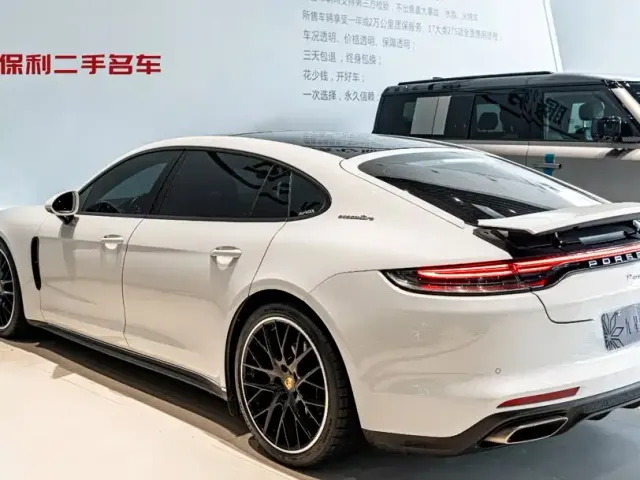 Porsche Panamera — Фото автомобиля 3