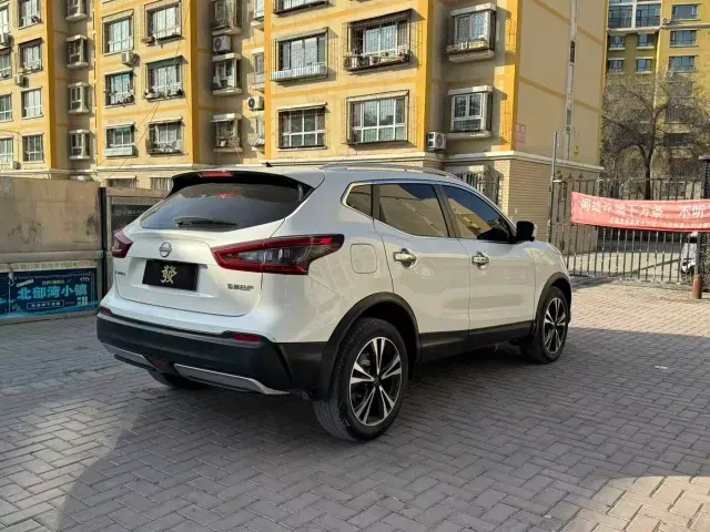 Nissan Qashqai — Фото автомобиля 3