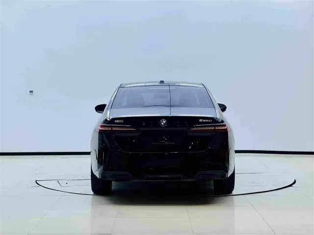 BMW 5 Series — Фото автомобиля 20