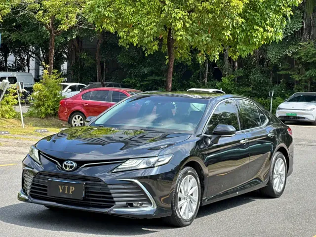 Фотография автомобиля — Toyota Camry