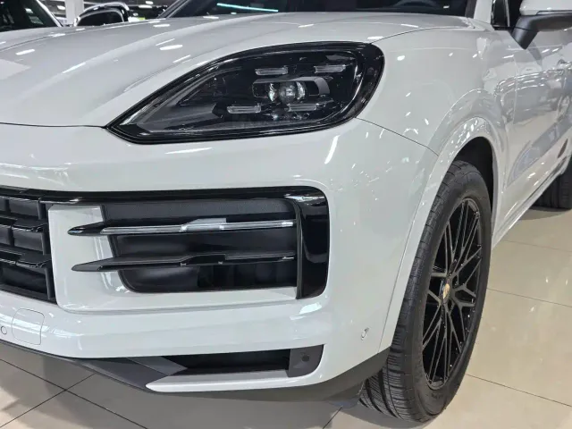 Porsche Cayenne — Фото автомобиля 17