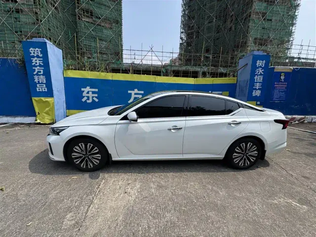 Nissan Teana — Фото автомобиля 3