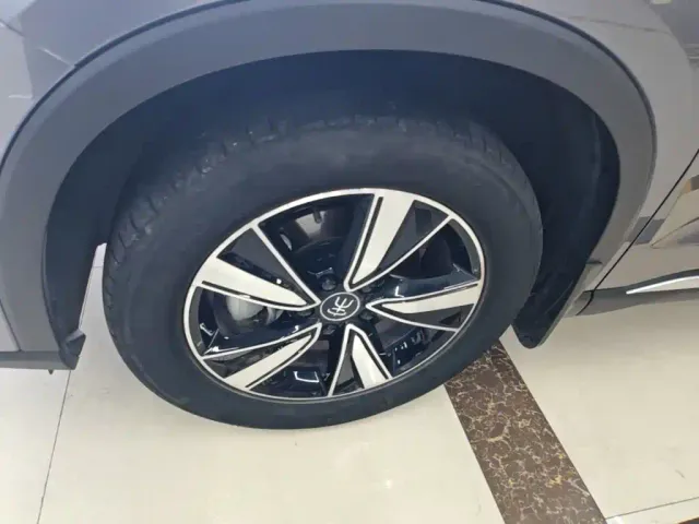 BYD Song Pro — Фото автомобиля 22