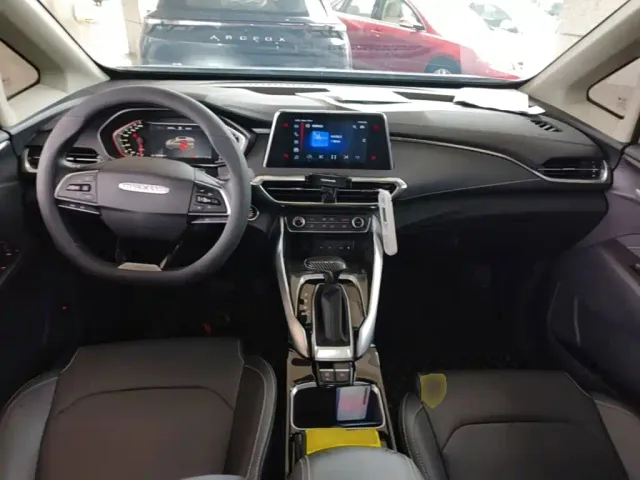 Maxus G50 — Фото автомобиля 5