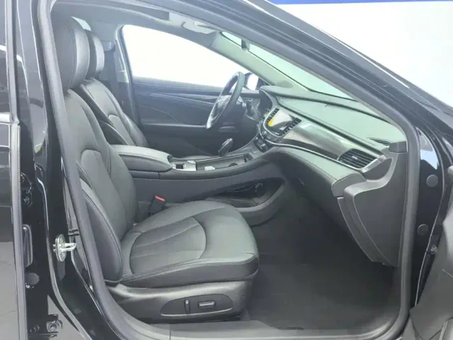 Buick LaCrosse — Фото автомобиля 8
