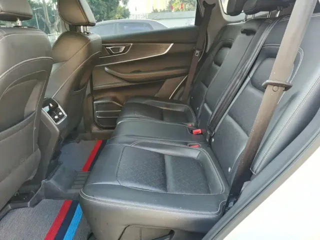 Chery Tiggo 8 — Фото автомобиля 16