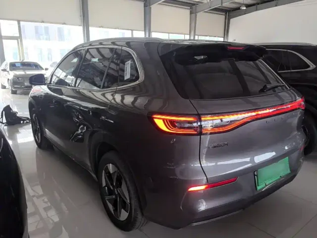 Geely Galaxy Galaxy E5 2026 610km Explorer+ Edition — Фото автомобиля 4