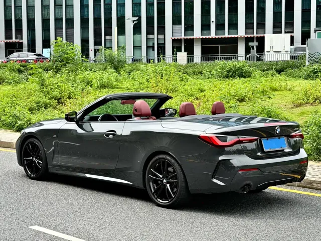 BMW BMW 4 Series 2023 425i Convertible M Sport Shadowline Package — Фото автомобиля 7