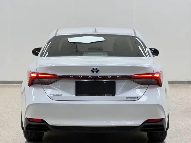 Toyota Avalon — Фото автомобиля 5
