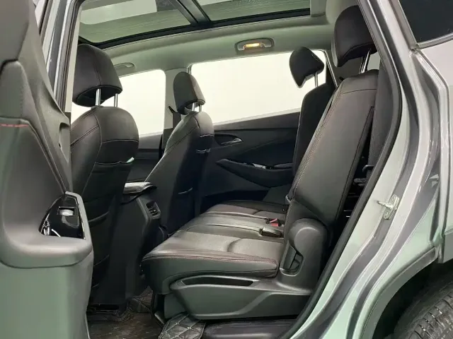 Chevrolet Volando 2020 Mild Hybrid Redline 530T Automatic Premium Edition (5+2 seater) — Фото автомобиля 4