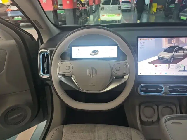 Leapmotor B10 — Фото автомобиля 10