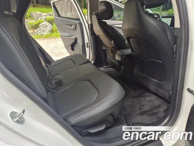 Kia EV6 Long Range — Фото автомобиля 3