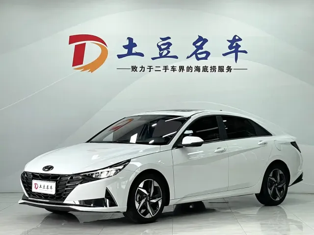 Фотография автомобиля — Hyundai Elantra