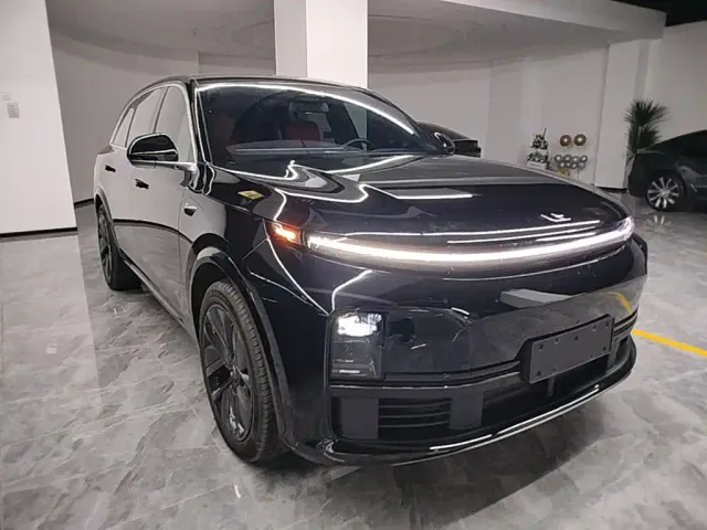 Li Auto L7 — Фото автомобиля 3