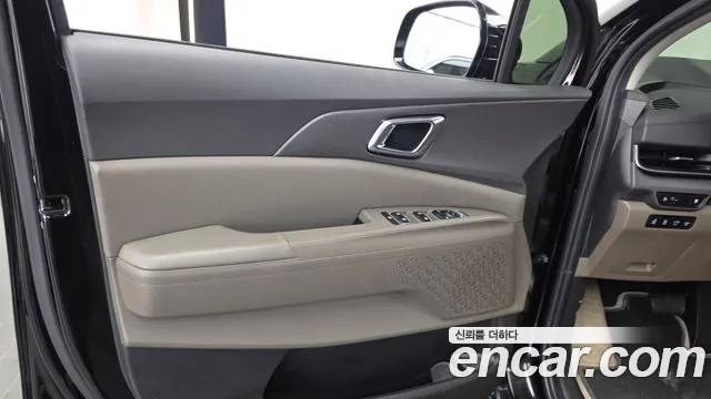 Kia Carnival 4th Gen — Фото автомобиля 13