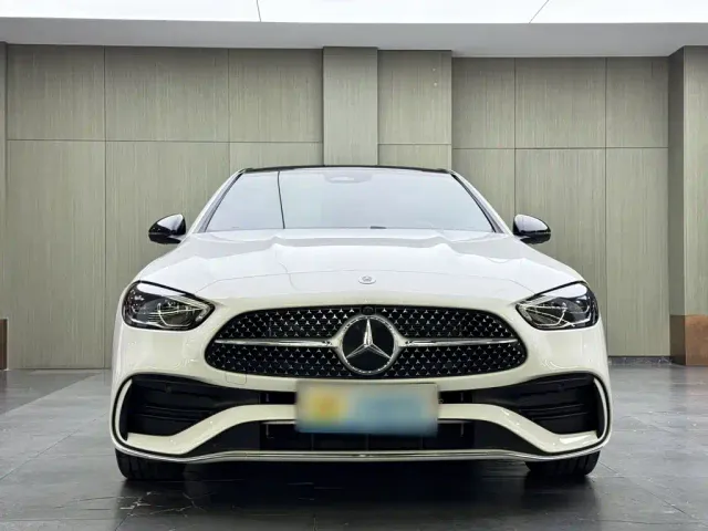 Mercedes-Benz C-Class — Фото автомобиля 3