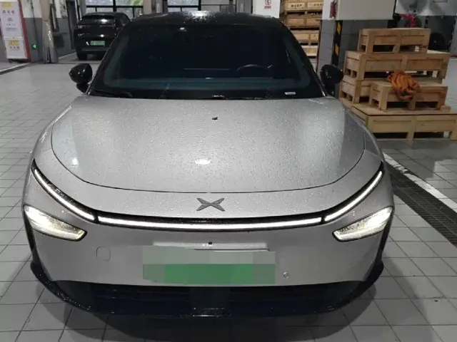 Xpeng P7+ — Фото автомобиля 2