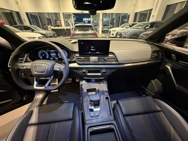 Audi Q5L — Фото автомобиля 10