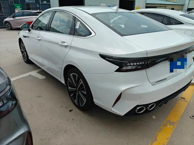 Chery Arrizo 8 — Фото автомобиля 9