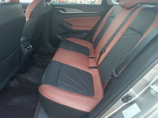 Changan Eado — Фото автомобиля 16