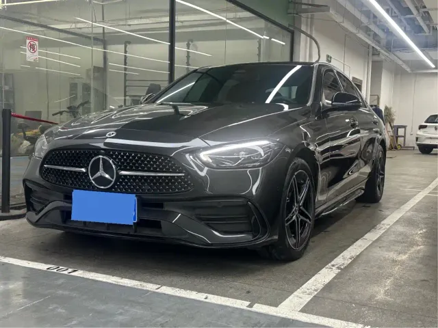 Фотография автомобиля — Mercedes-Benz C-Class