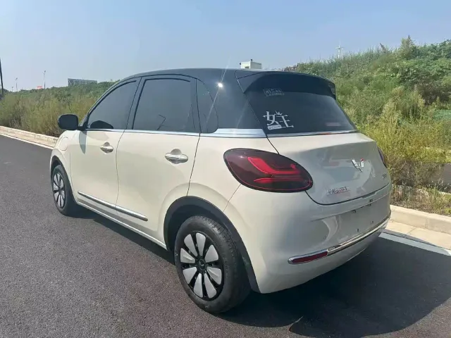 Wuling Bingo — Фото автомобиля 9