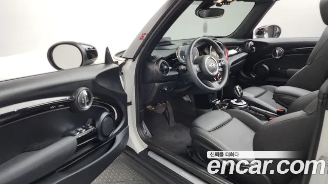 Mini Cooper Convertible — Фото автомобиля 10