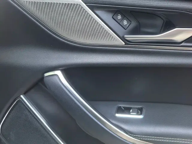 Jaguar Jaguar XFL 2022 XFL 2.0T P250 2WD Premium Luxury — Фото автомобиля 12
