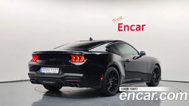 Ford Mustang 7th Gen — Фото автомобиля 2