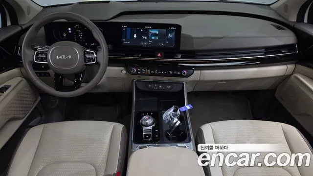 Kia Carnival Generation 4 — Фото автомобиля 10