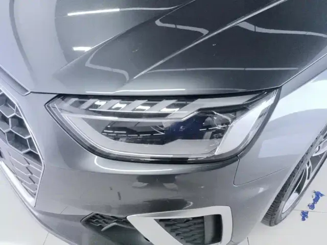 Audi A4L — Фото автомобиля 5