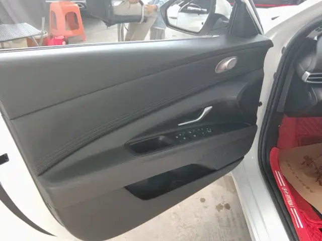 Hyundai Elantra — Фото автомобиля 7