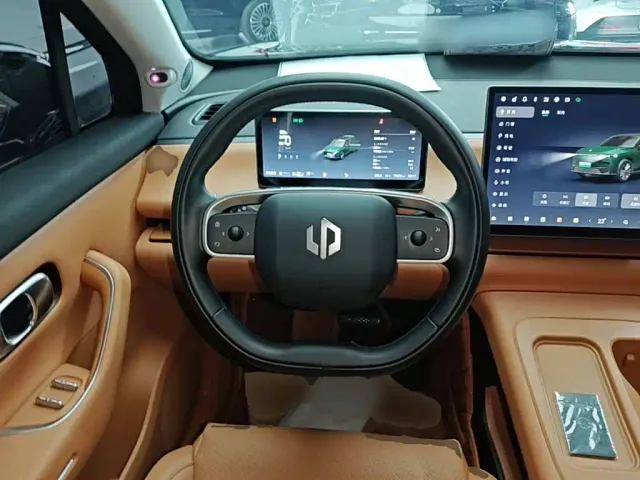 Leapmotor C16 — Фото автомобиля 10