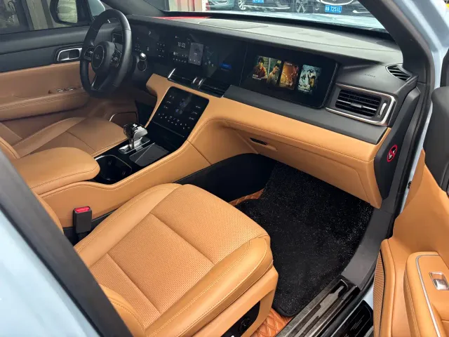 Li Auto ONE — Фото автомобиля 4