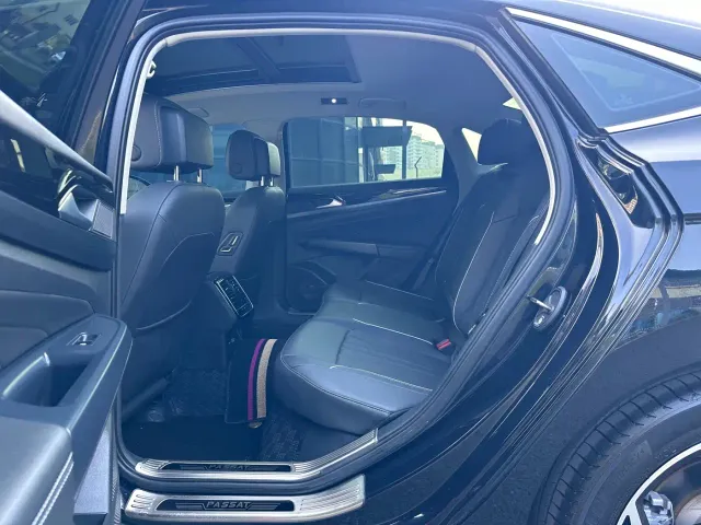 Volkswagen Passat — Фото автомобиля 7