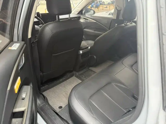 Wuling Starlight — Фото автомобиля 12
