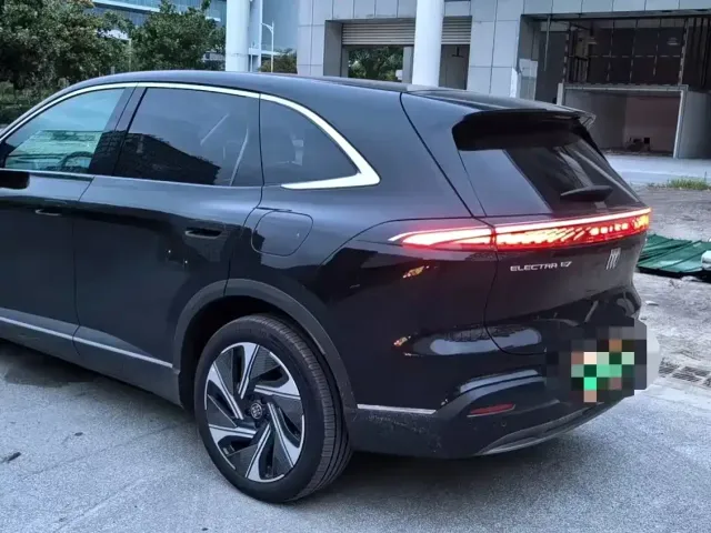 Buick Zhijing E7 — Фото автомобиля 2