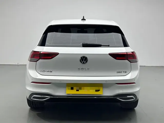 Volkswagen Golf — Фото автомобиля 8