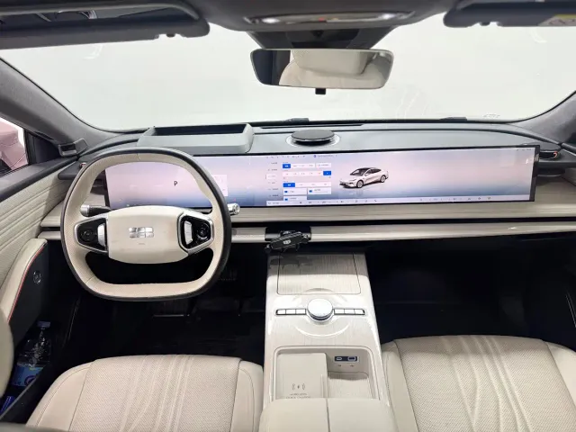 Geely Galaxy E8 — Фото автомобиля 5