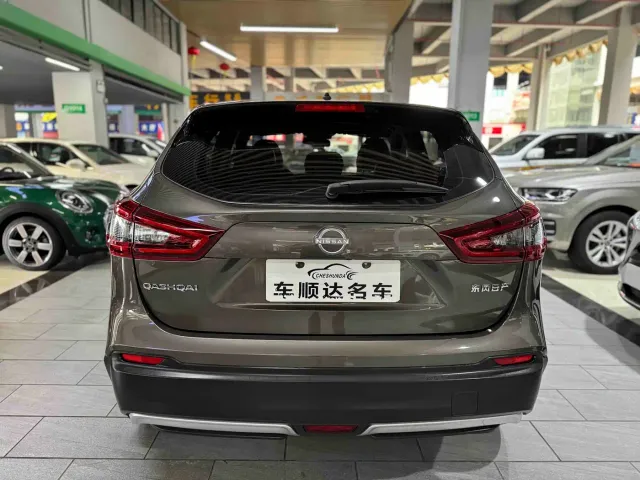 Nissan Qashqai — Фото автомобиля 4