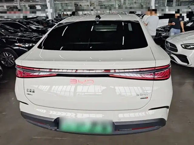 BYD Seal 07 DM-i — Фото автомобиля 5